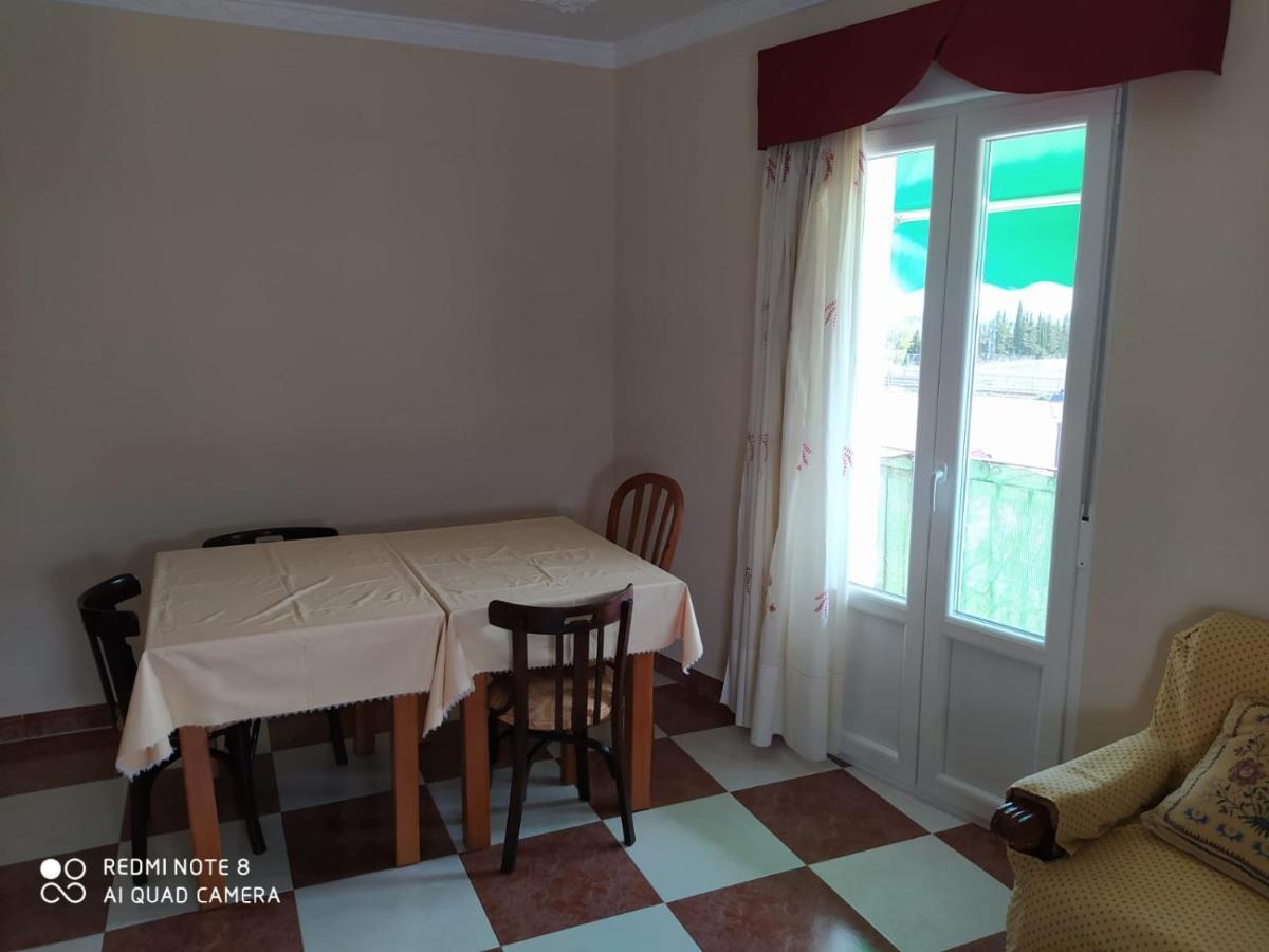 La Casa Del Montero Apartment El Pedroso Bagian luar foto