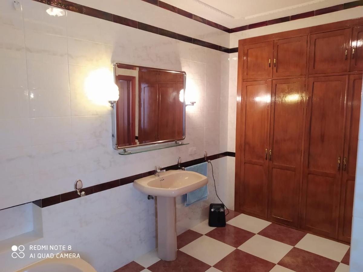 La Casa Del Montero Apartment El Pedroso Bagian luar foto