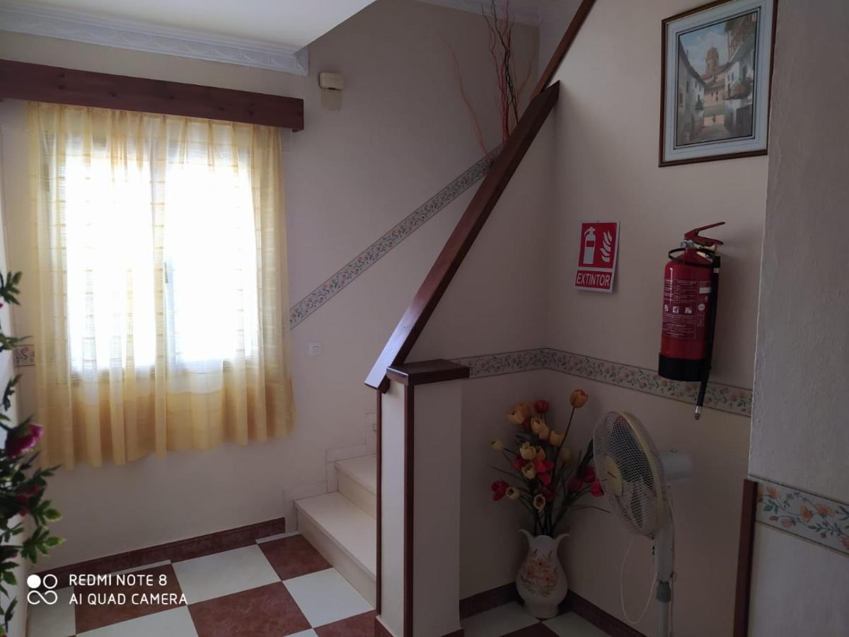 La Casa Del Montero Apartment El Pedroso Bagian luar foto